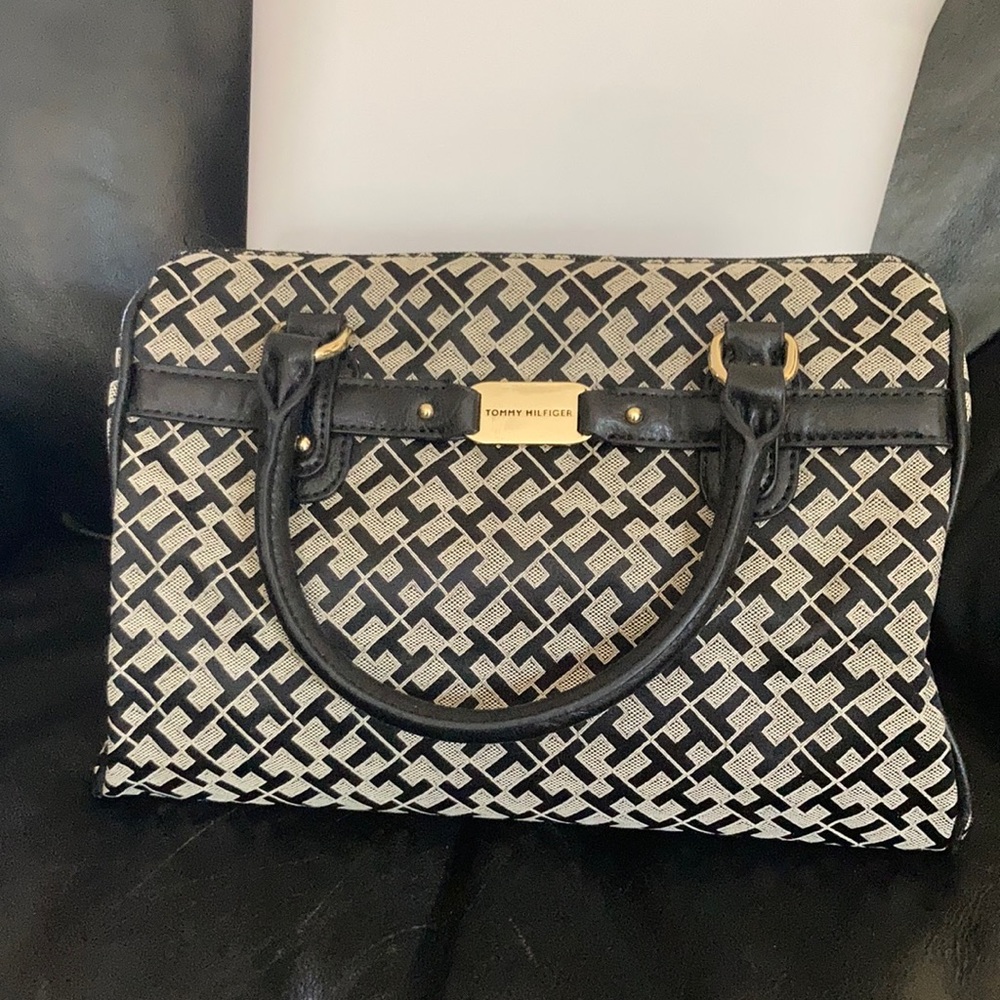 Vintage Tommy Hilfigner bag